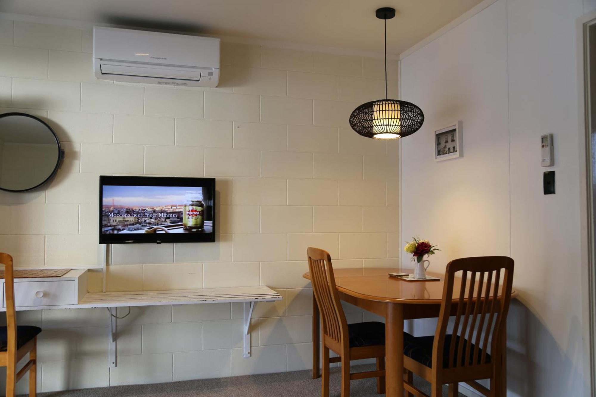 Papakura Motor Lodge & Motel Extérieur photo